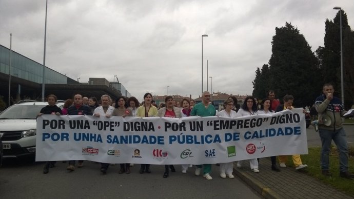Concentración contra la OPE del Sergas en Santiago