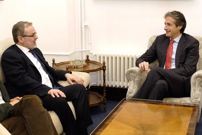 Pazos se reúne con el alcalde de Santander