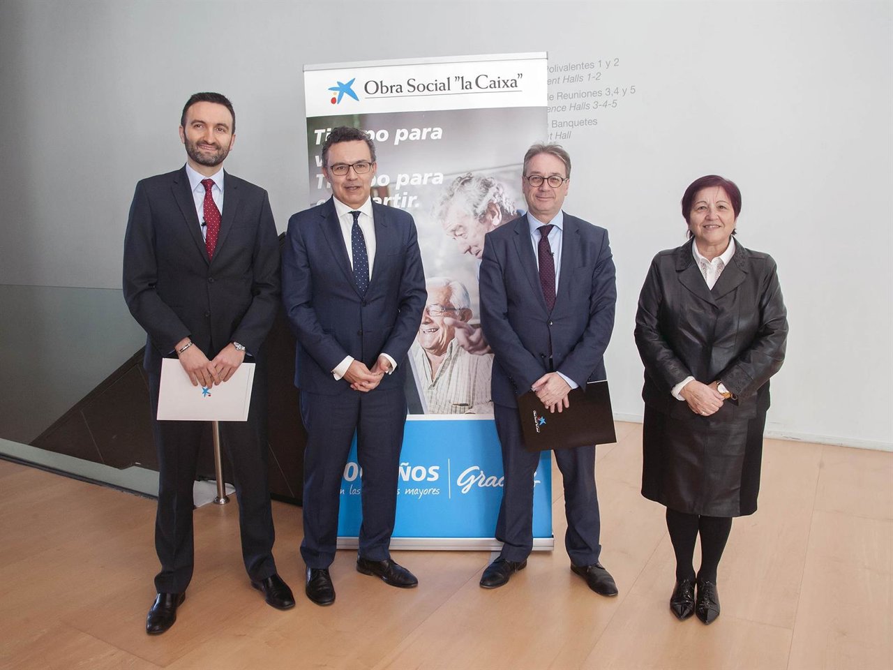 Escobar en acto mayores en Riojafórum