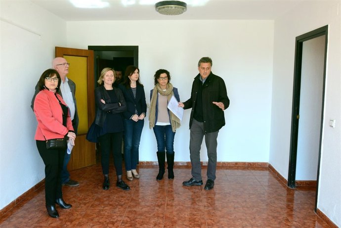 Salvador visita viviendas de promoción pública de Paiporta