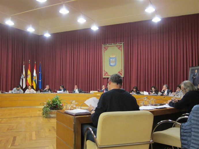 Pleno en el Ayuntamiento de Logroño