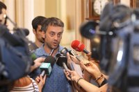 Xulio Ferreiro insta a Sánchez a "mirar al lado correcto del hemiciclo"