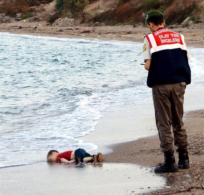 El niño sirio Aylan ahogado en una playa de Turquía