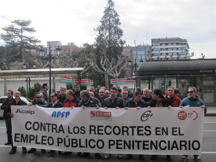 Concentración de sindicatos del Centro Penitenciario de Logroño