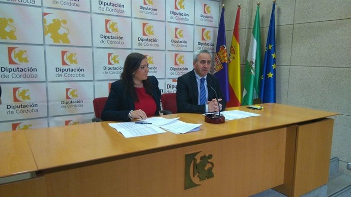 Carrillo e Izquierdo durante la rueda de prensa