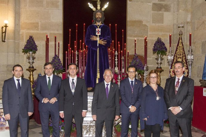 La Diputación en los actos de culto del Cristo de Medinaceli.