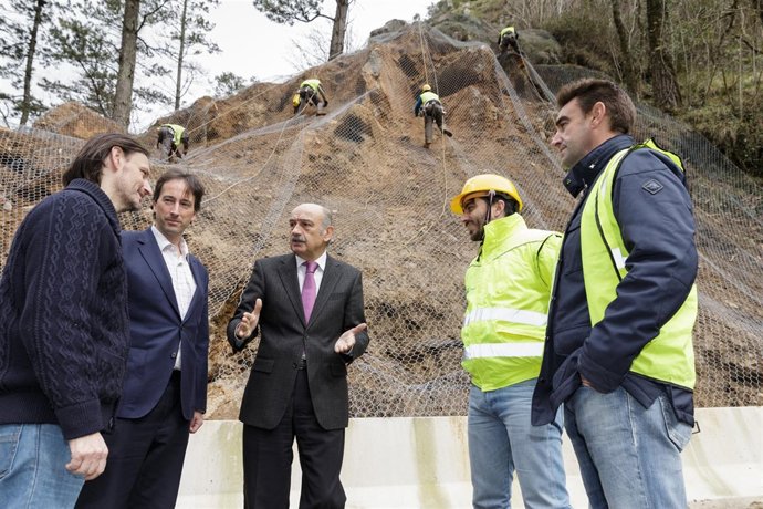 Se abren al tráfico los accesos a San Roque cerrados desde el lunes
