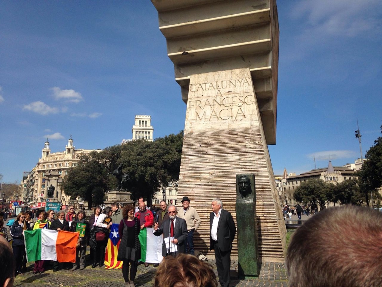 Liz Castro (ANC), Cathal Brugha y Toni Strubell