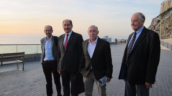 Brian Currin, Paul Ríos y miembros del GIC
