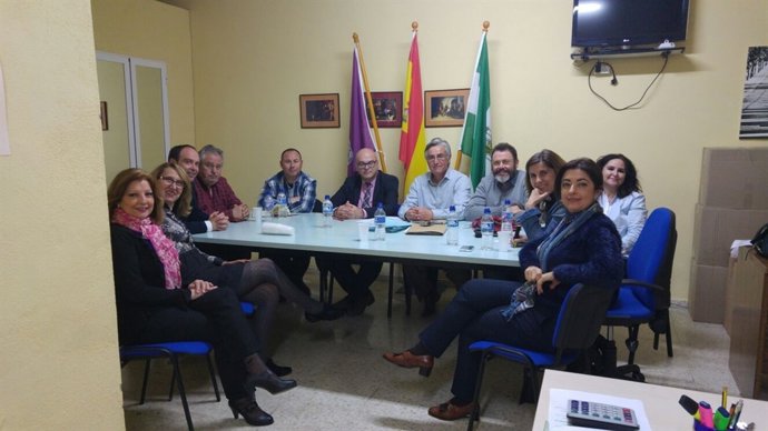 Reunión del PSOE de Jaén con vecinos de Loma del Royo