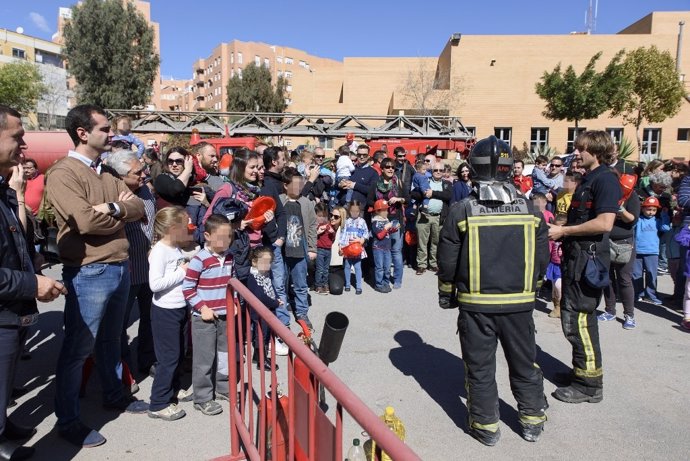 Jornada de puertas abiertas de los Bomberos de Almería
