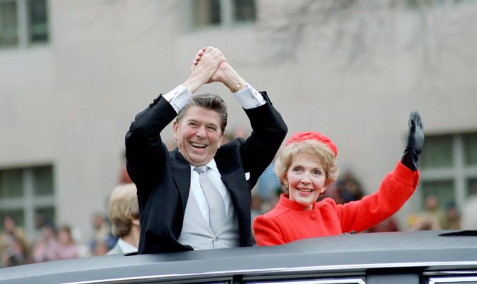 La y ex primera dama estadounidense Nancy Reagan junto a su marido, Ronald