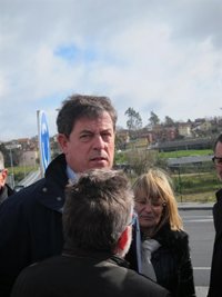 Besteiro niega "amenazas" a las mareas, pero les pide facilitar un "cambio real" como hizo el PSOE en los ayuntamientos