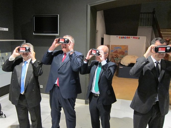 Presentación del vídeo de realidad virtual que recrea la llegada del AVE
