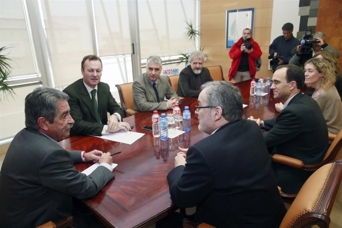 Revilla se reúne con Ángel Pazos y su equipo