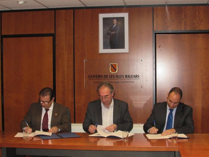 Convenio entre Educación y UIB
