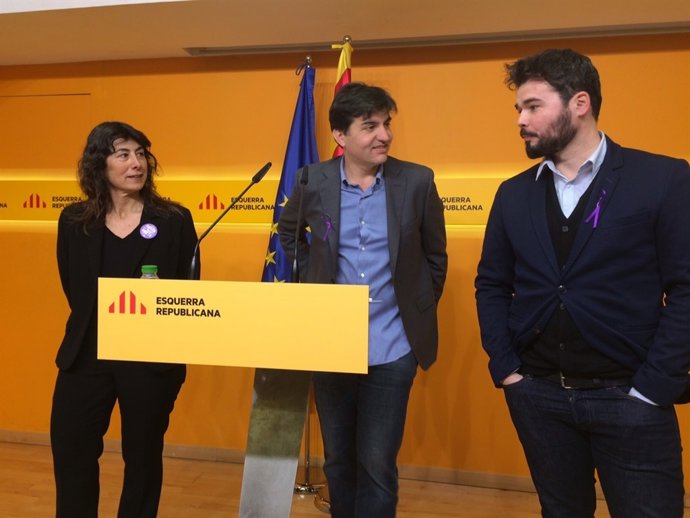 G.Rufiàn, S.Sabrià y la vicesecretaria general de la mujer de Erc, M.Mata