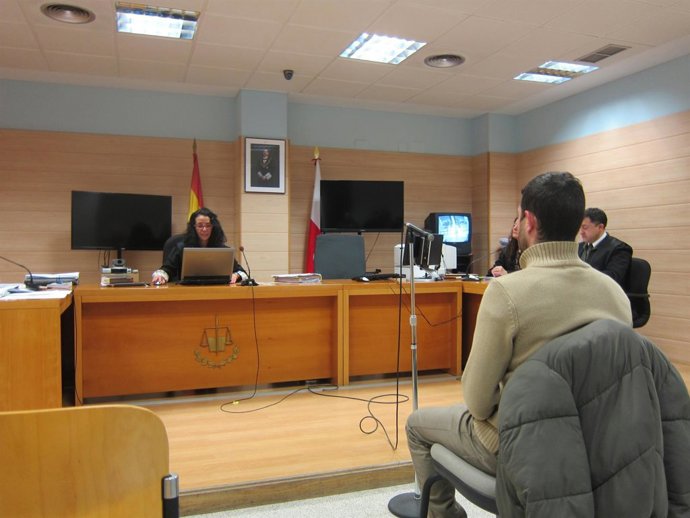 El acusado de matar al perro