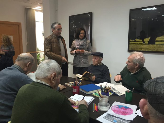 Blas García y Rafi Crespín (de pie) en la visita a Prode