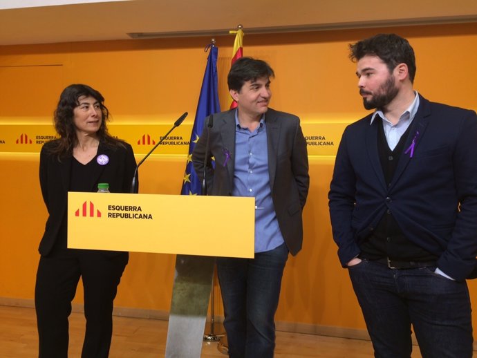 G.Rufiàn, S.Sabrià y la vicesecretaria general de la mujer de Erc, M.Mata