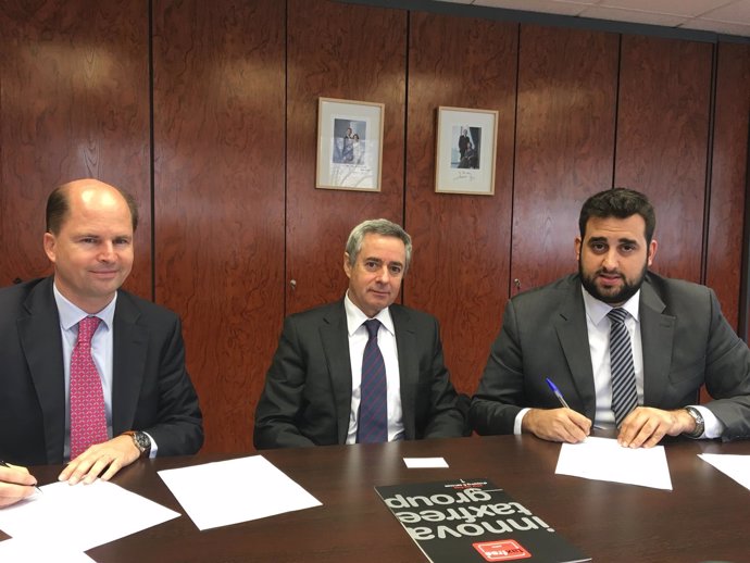 La firma del acuerdo entre HIT y Spaincares