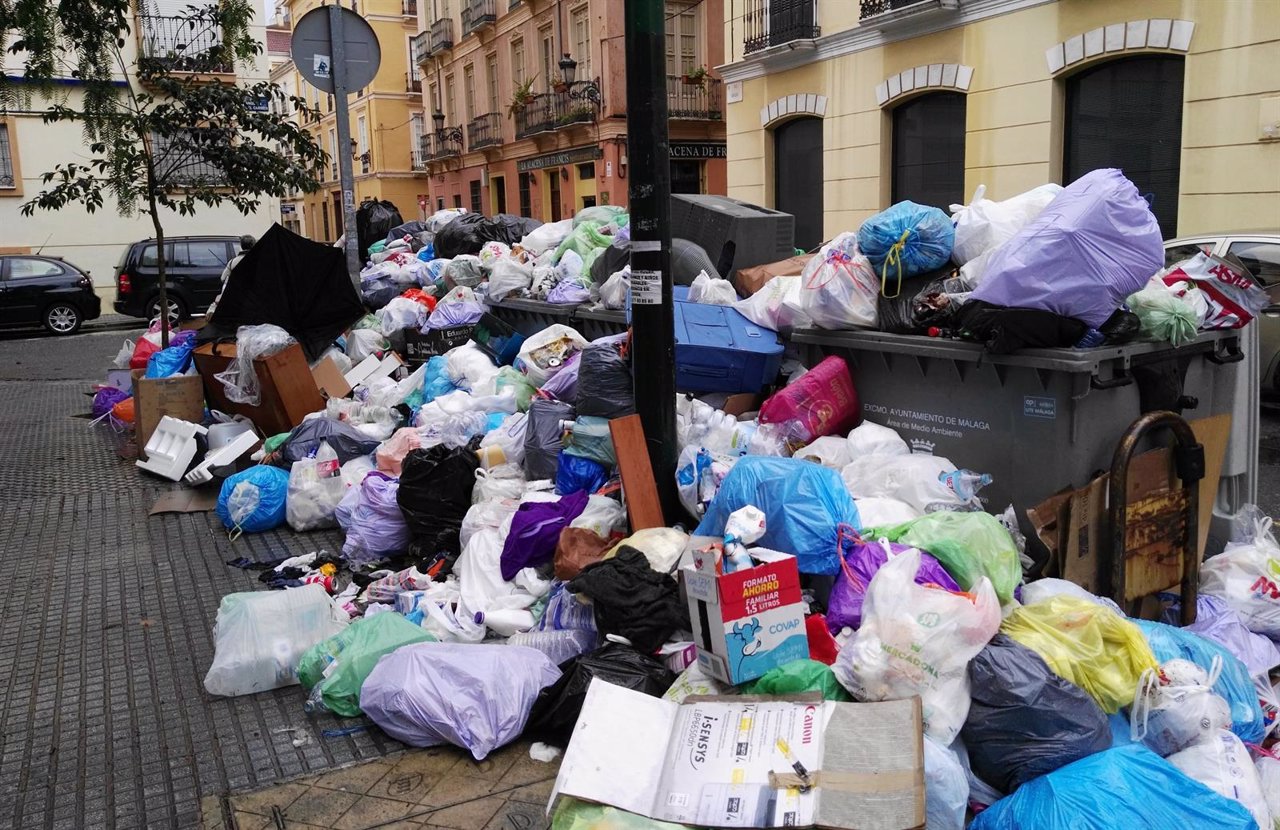 Huelga de limpieza basuras Limasa marzo 2016