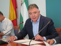 Delegado de la Junta en Huelva:"Se ha revisado curso a curso" los expedientes de formación