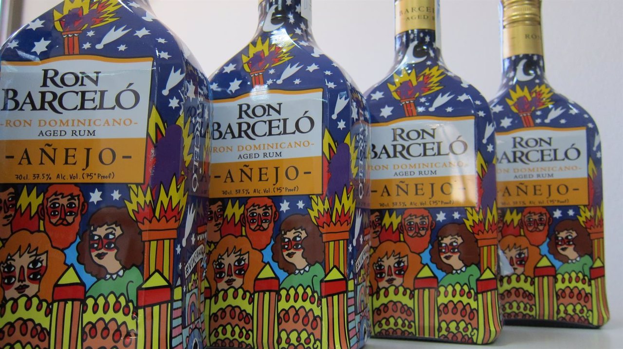 Botellas edición limitada de Ron Barceló con motivo de las Fallas