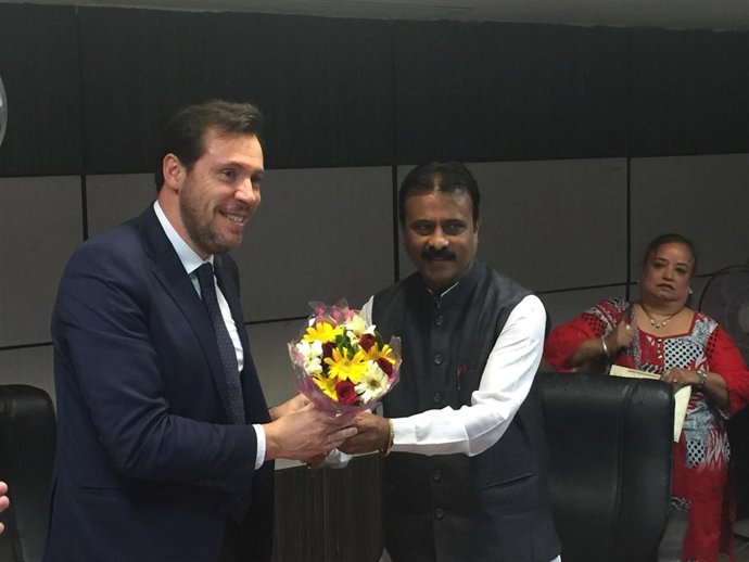 Los alcaldes de Valladolid y Ahmedabad, Óscar Puente y Gautam Shah 