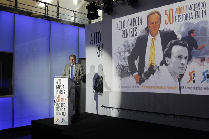 Íñigo Méndez de Vigo en el homenaje a Aíto García Reneses