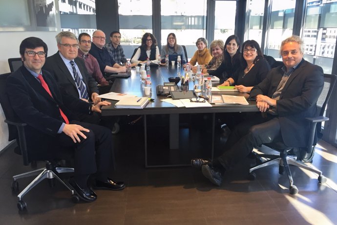 Imagen de la reunión con los miembros del Ayuntamiento de Terrassa y FGC