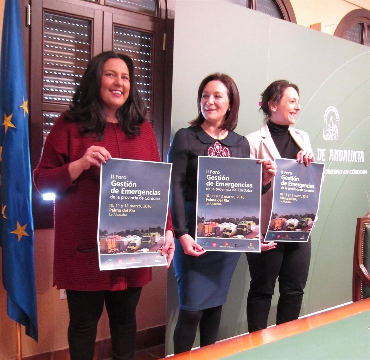 Amo (izda.) y Crespín (centro) en la presentación del foro