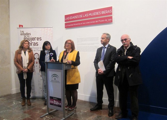 Rísquez interviene en la presentación de la muestra sobre las mujeres íberas.