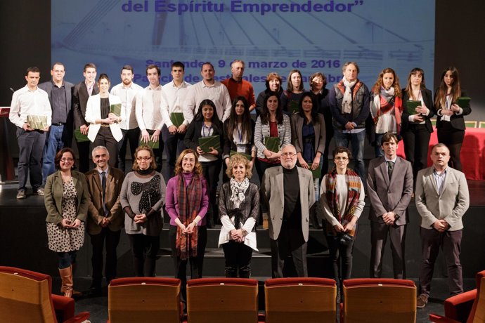 Entrega de los premios del concurso de talleres creativos