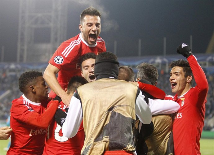 El Benfica se mete en cuartos de Champions