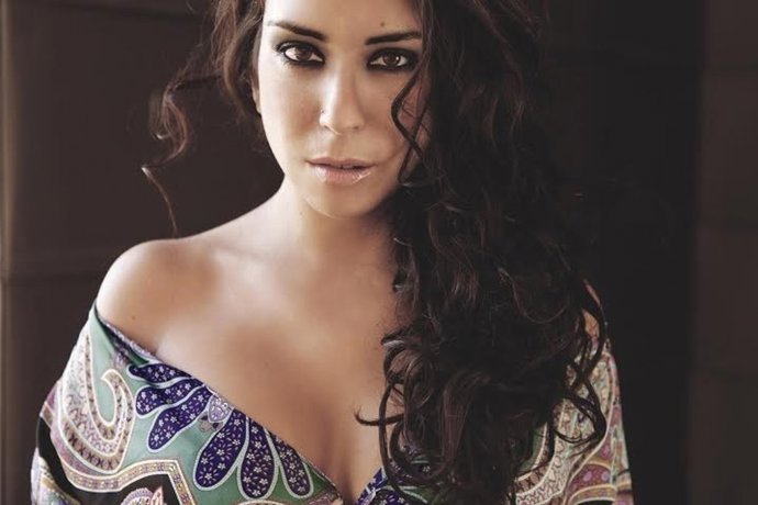 Lya presenta su nuevo disco en el Teatro Góngora