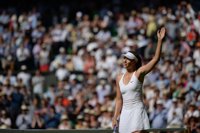 Head califica como "error honesto" el positivo de Sharapova y quiere renovarle