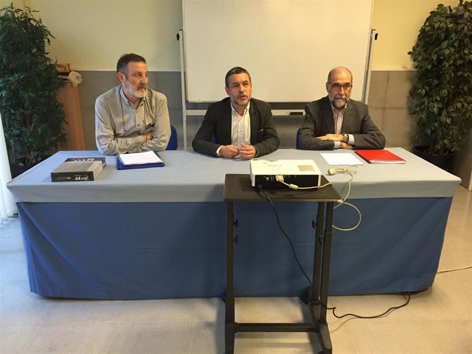  Laparra Y Domínguez Durante La Jornada, Acompañados Por Javier Abad.