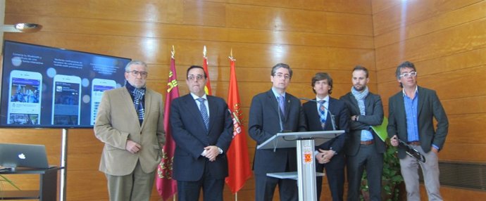 Pacheco presenta distintas novedades de la Semana Santa 2016