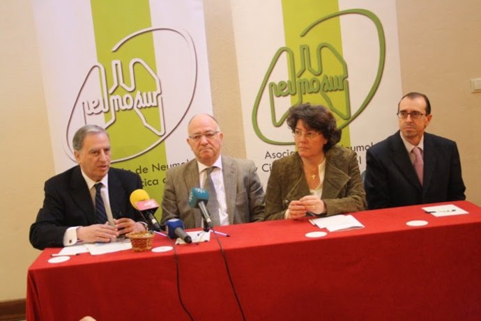 Presentan el 42º Congreso de Neumosur en El Rompido, en Cartaya (Huelva). 