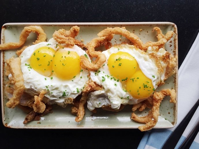 Huevos con calamares