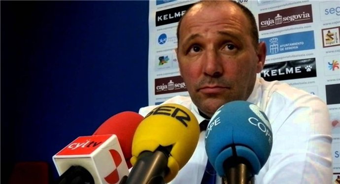 Pato, entrenador del Aspil Vidal Ribera Navarra