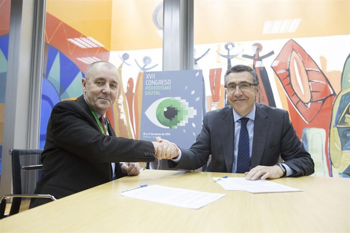 José Luis Trasobares y Bienvenido Sesé tras firmar el acuerdo este jueves