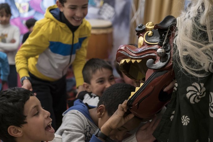 Embajada de Japón y Save the Children organizan un acto para niños