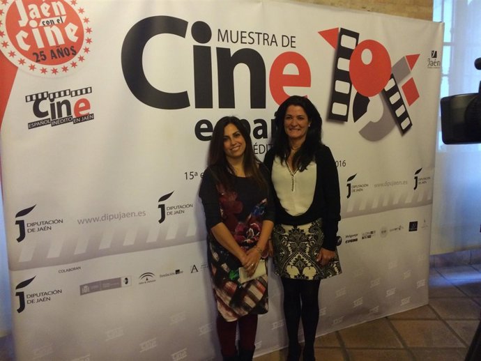 Lourdes Palacios y Sara Santaella.