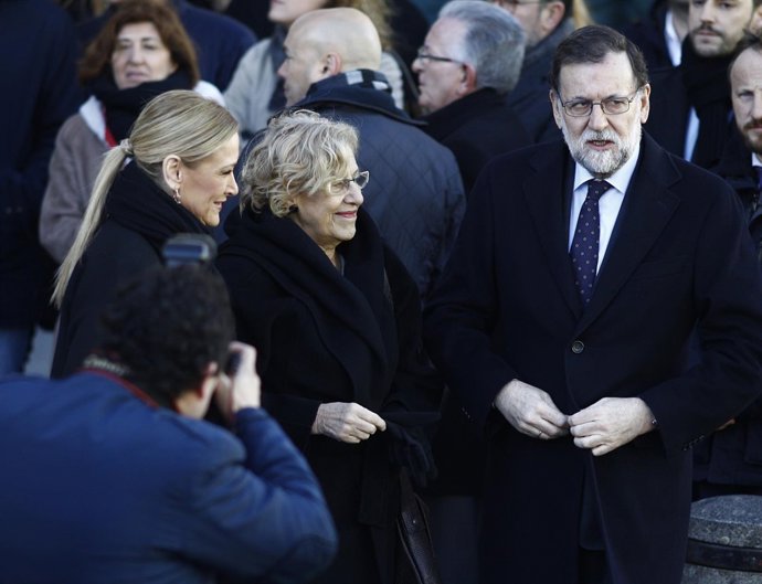 Rajoy, Cifuentes y Carmena en Sol en el aniversario del 11M