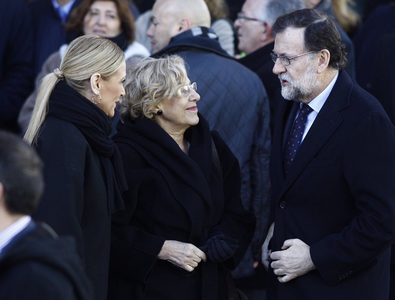 Rajoy, Cifuentes y Carmena en Sol en el aniversario del 11M