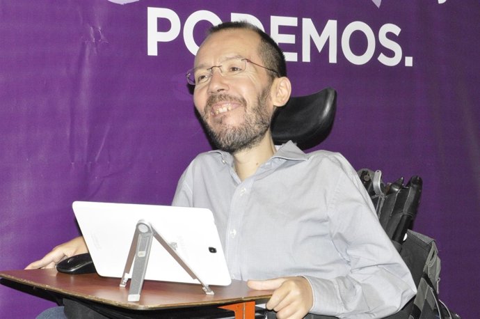 El secretario general de Podemos Aragón, Pablo Echenique. 
