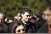 Pedro Sánchez se compromete a un acto unitario y exige plan de reasentamiento de refugiado