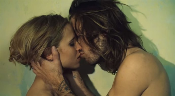 ANA FERNANDEZ Y MARLON